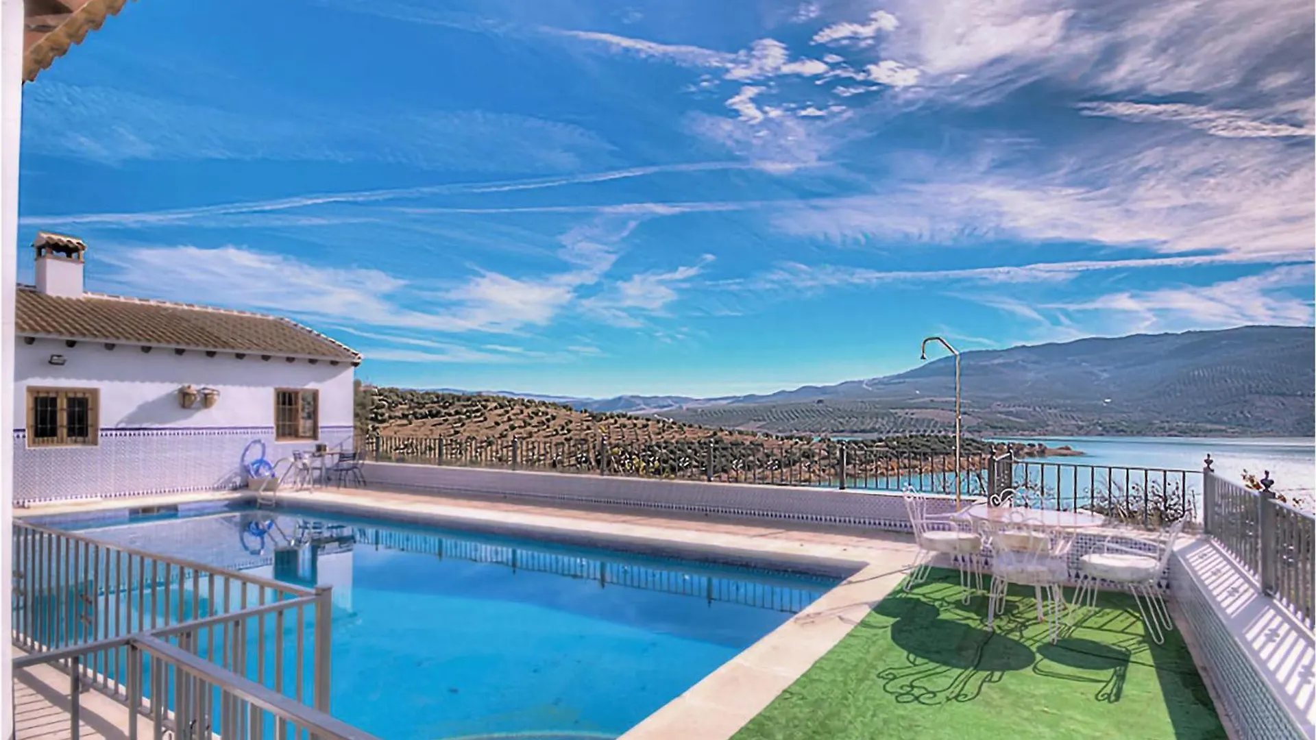 Villa Los Alamos Iznajar Holiday home